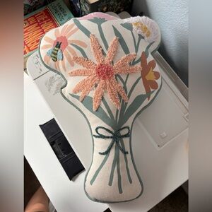 Flower bouquet with bee decorative pillow